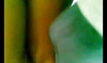 در حال حاضر افسار گسیخته صعود سکس بکن بکن وحشی بر روی یک صندلی