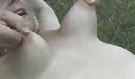 زده است سوپر بکن بکن دختر که او شروع به حلقه در و به فشار خود